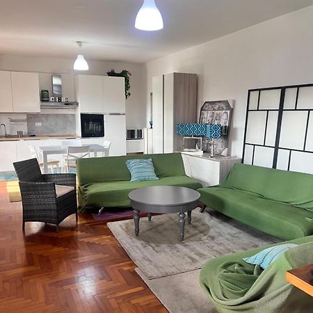 Casa Di Zoe Apartment - Punto Di Sosta X Bikes Auto E Moto A 20 Minuti Dall'Autostrada - Parcheggio Privato - Giardino Con Barbecue - 시비타카스텔라나 외부 사진